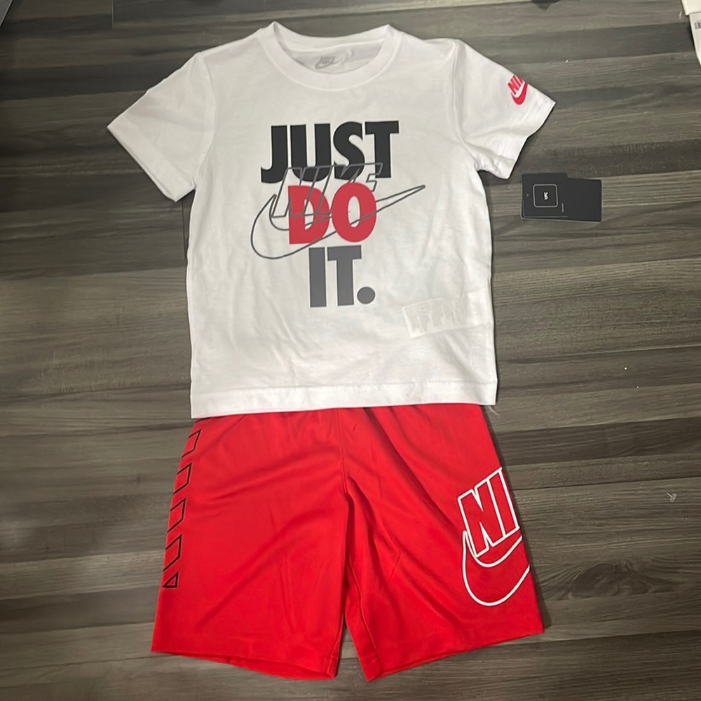 NWT Nike matching set